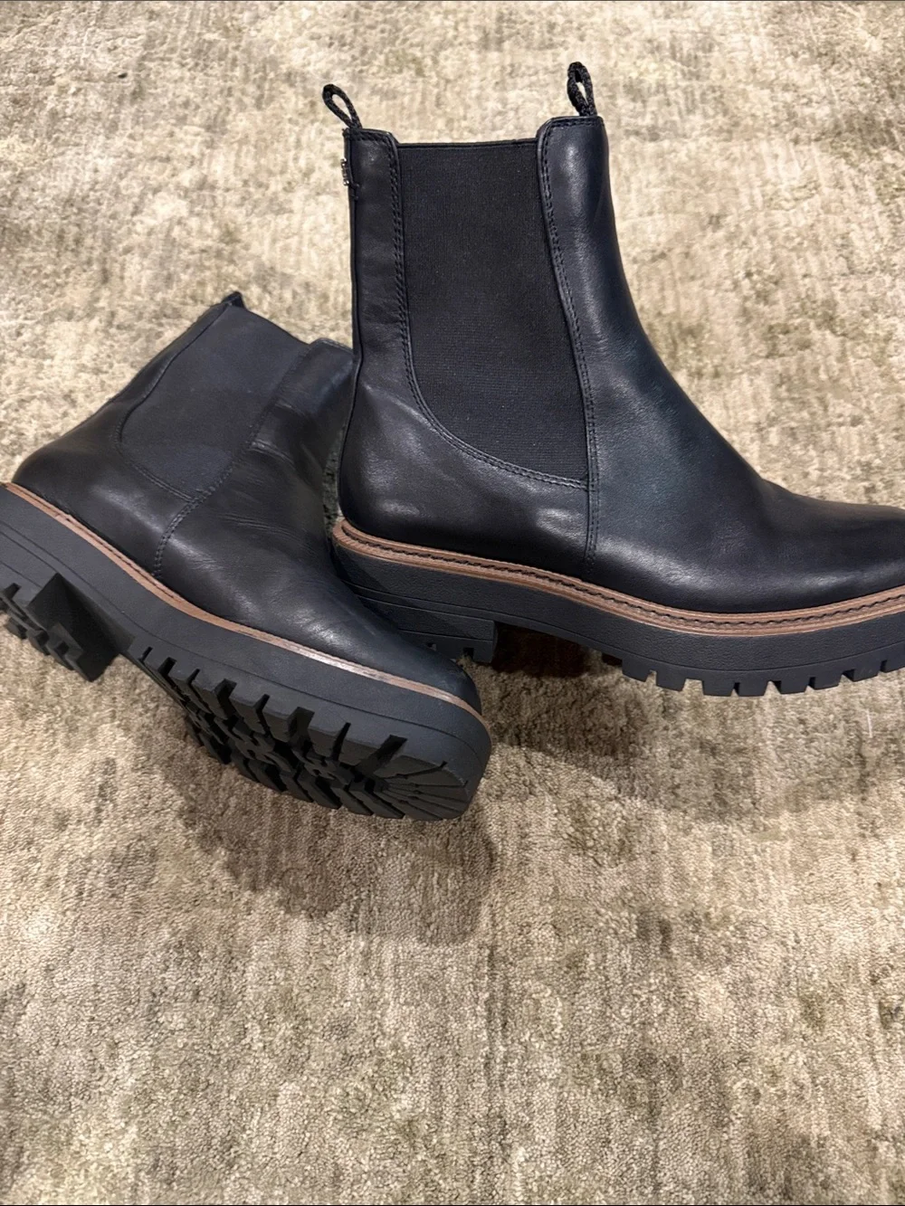 Sam Edelman Black Leather Lug-Sole Chelsea Boots – Size 7.5